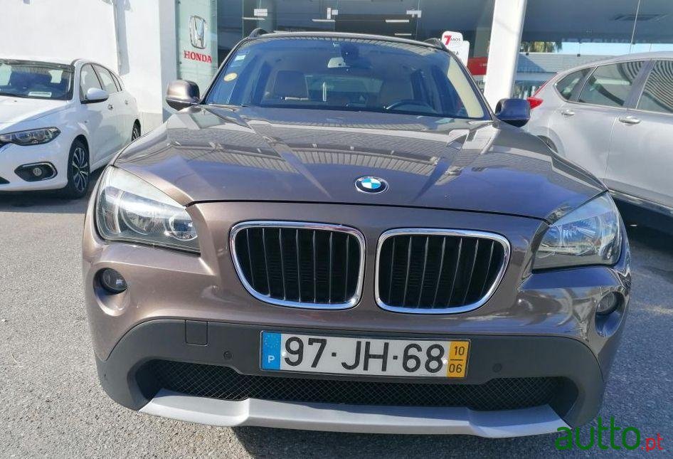 2010' BMW X1 118 D photo #3