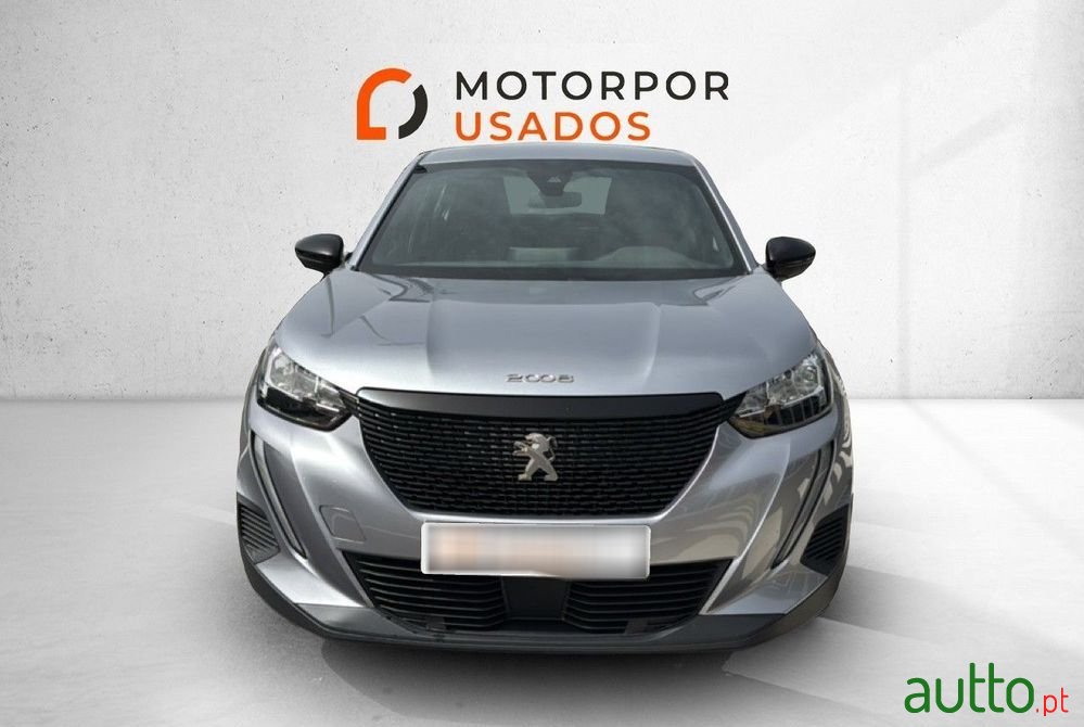 2023' Peugeot 2008 1.2 Style photo #2