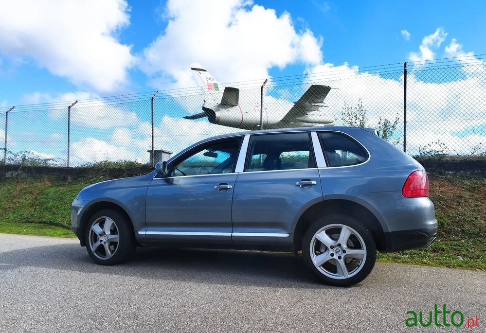 2004' Porsche Cayenne S Tiptronic photo #1