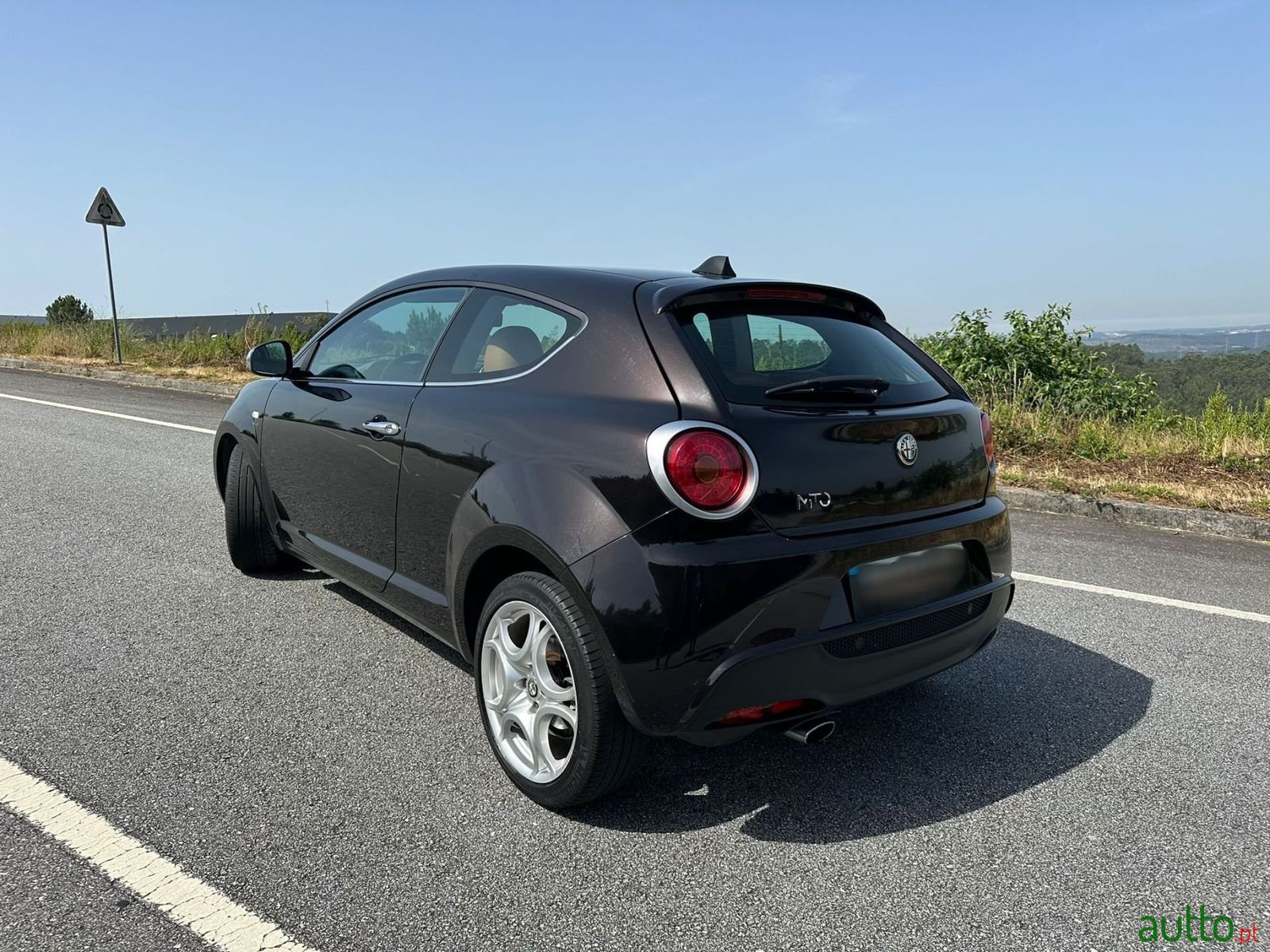 2011' Alfa Romeo MiTo photo #4