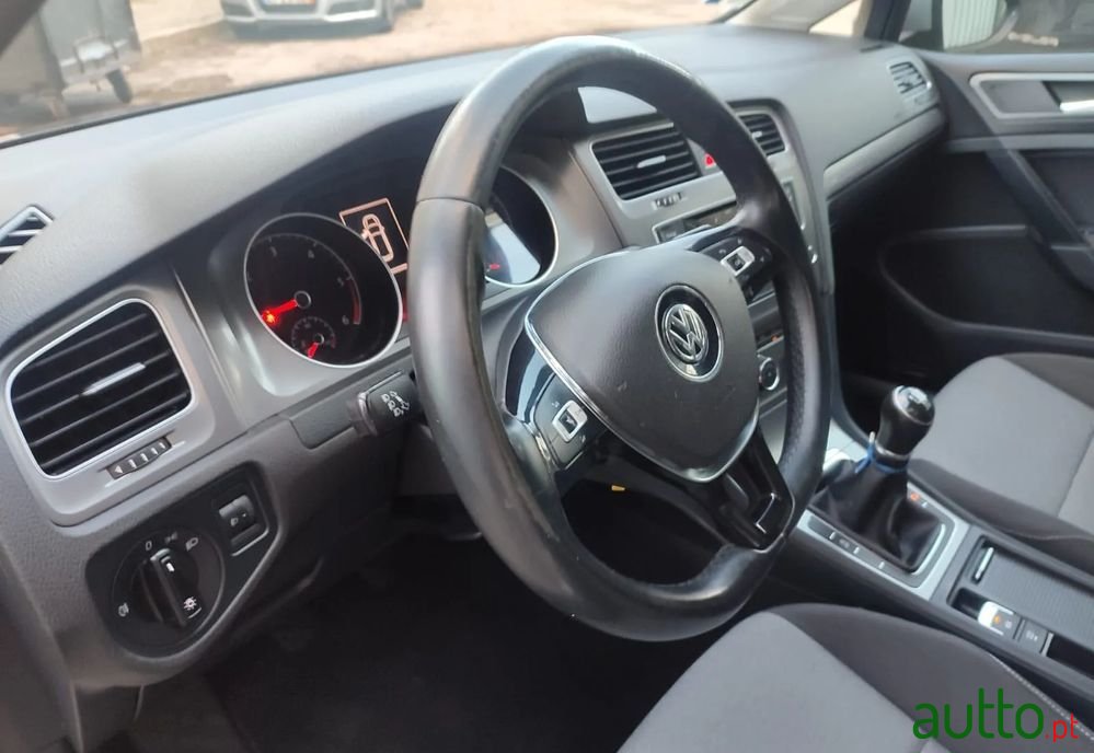 2014' Volkswagen Golf Variant photo #4