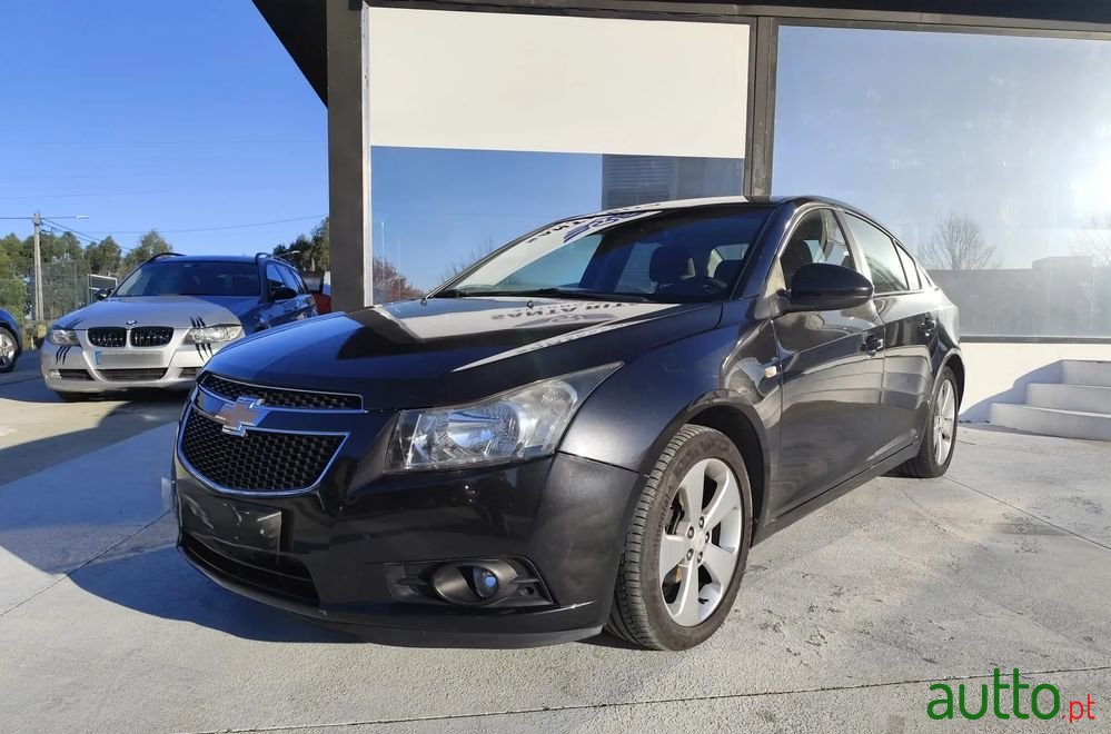2010' Chevrolet Cruze 1.6 Ls photo #3