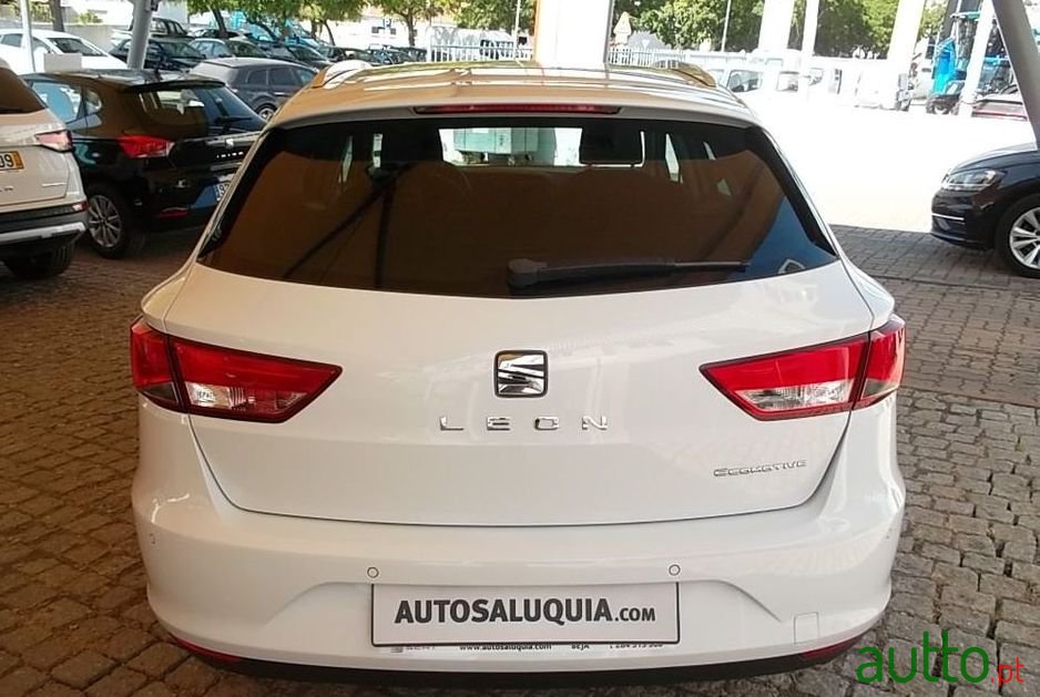 2017' SEAT Leon St photo #3