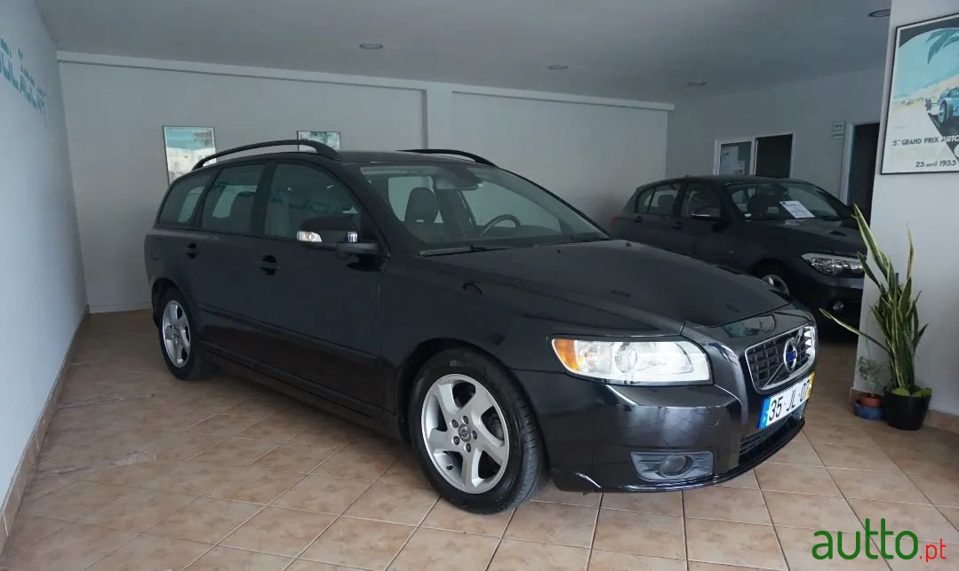 2010' Volvo V50 photo #4