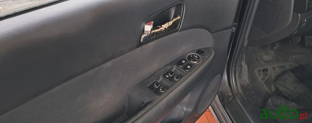 2008' Hyundai i30 Cw photo #3