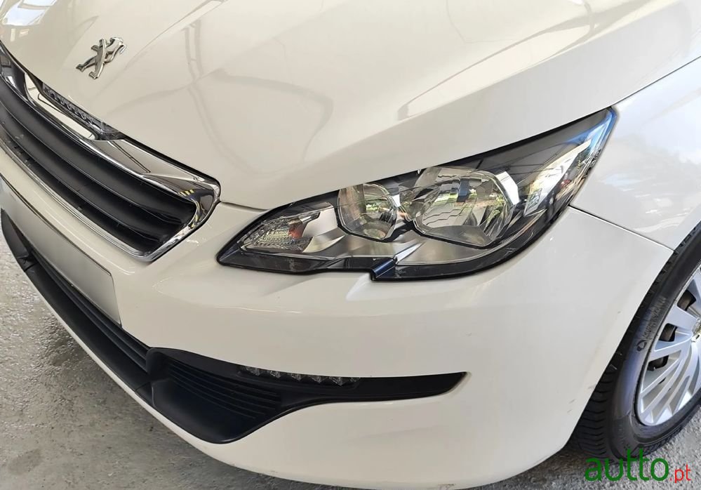 2017' Peugeot 308 1.6 Bluehdi Access photo #6