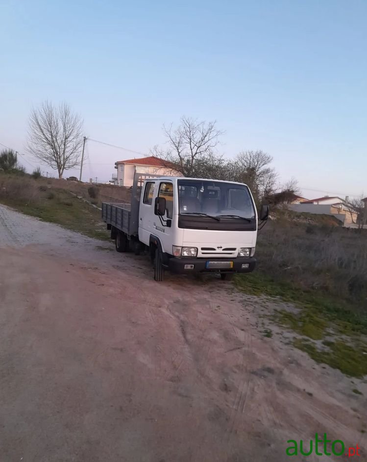 2003' Nissan Cabstar photo #2