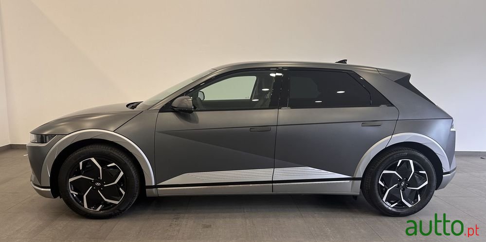 2024' Hyundai Ioniq 5 photo #4