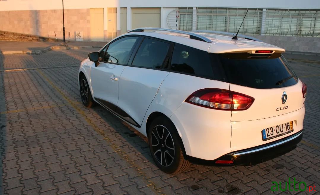 2014' Renault Clio Sport Tourer photo #3