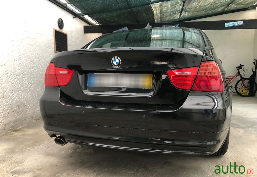 2009' BMW Série 3 D Navigation photo #5