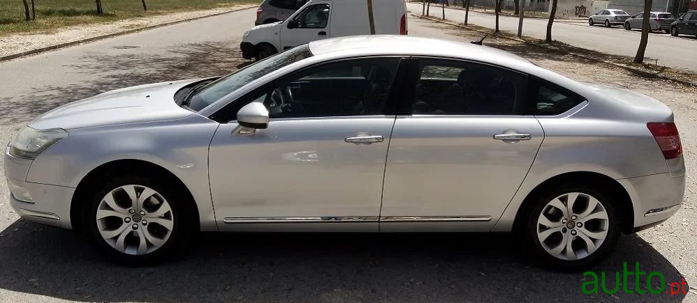 2009' Citroen C5 photo #3