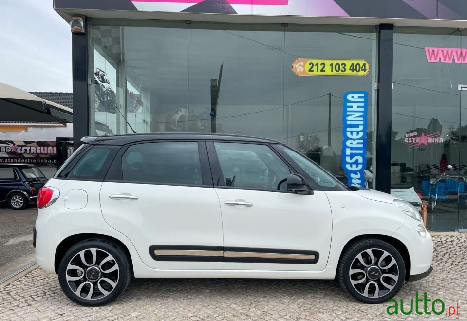 2014' Fiat 500L photo #2