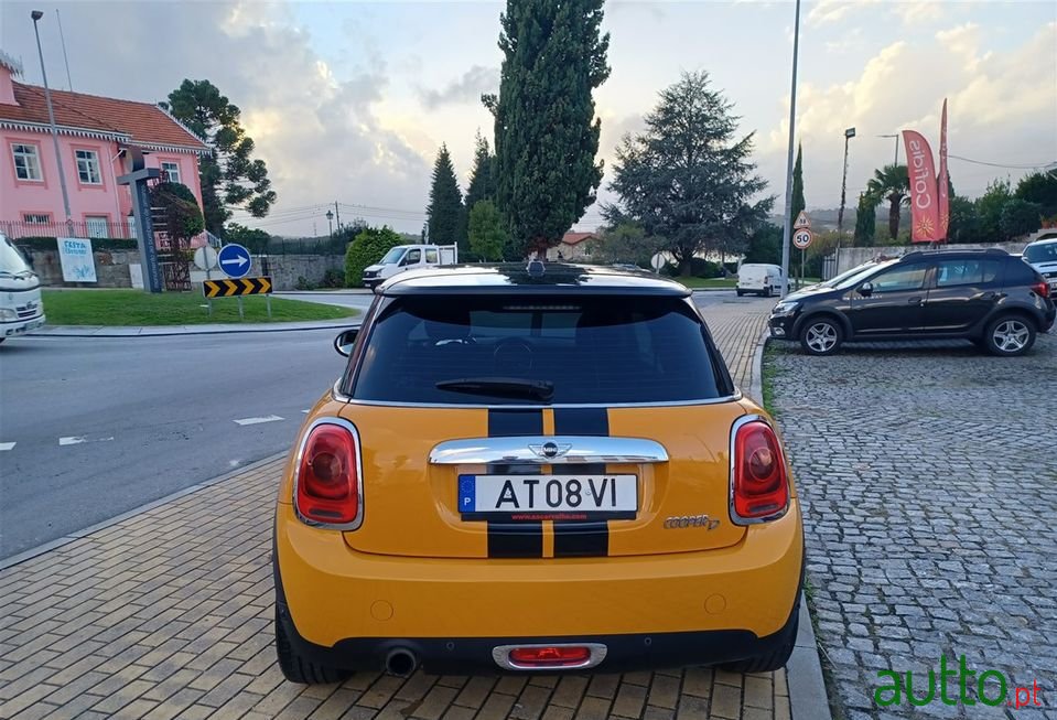 2014' MINI Cooper photo #5