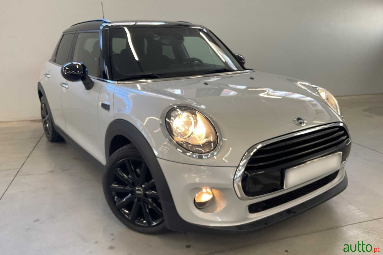 2018' MINI Cooper photo #1