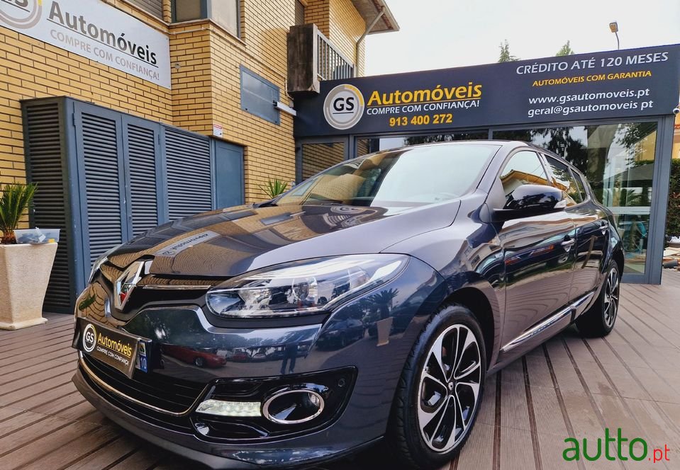 2014' Renault Megane photo #2