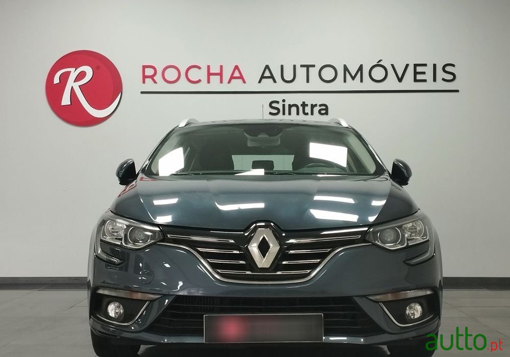 2018' Renault Megane Sport Tourer photo #2