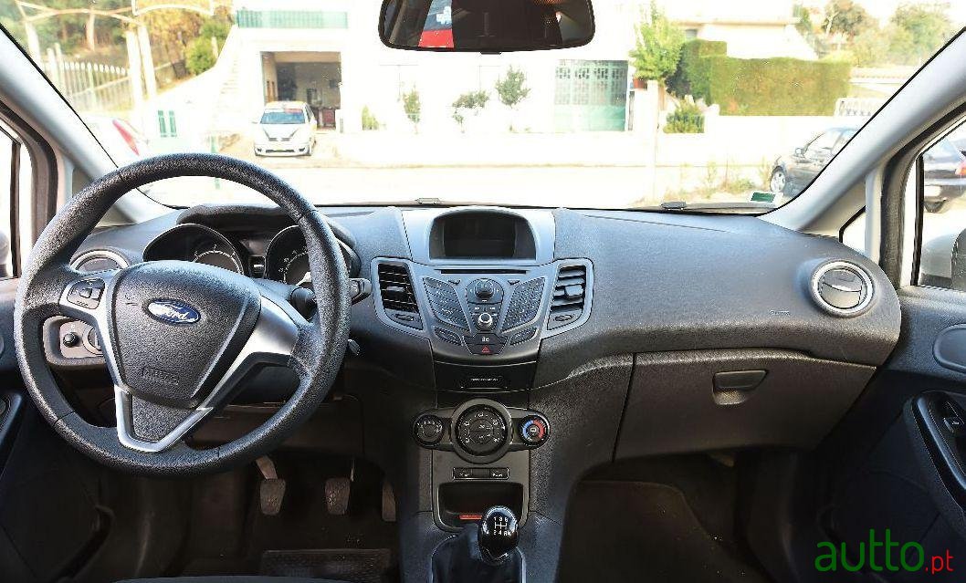 2014' Ford Fiesta 1.6 Tdci photo #1