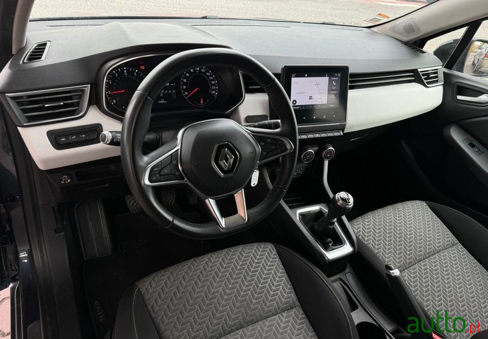 2021' Renault Clio photo #2