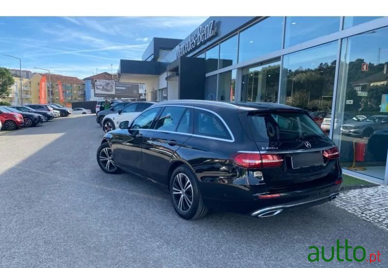 2022' Mercedes-Benz Classe E D photo #4