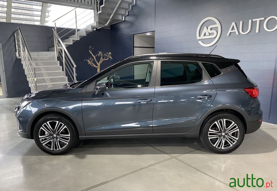 2022' SEAT Arona photo #2