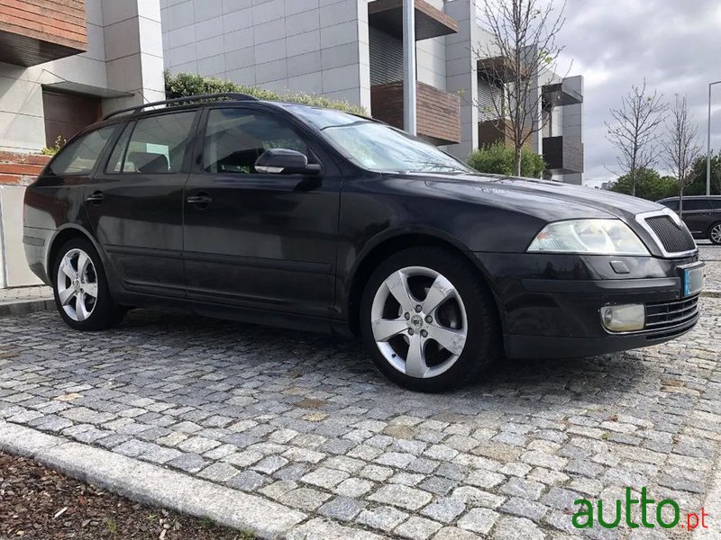 2005' Skoda Octavia Break photo #2