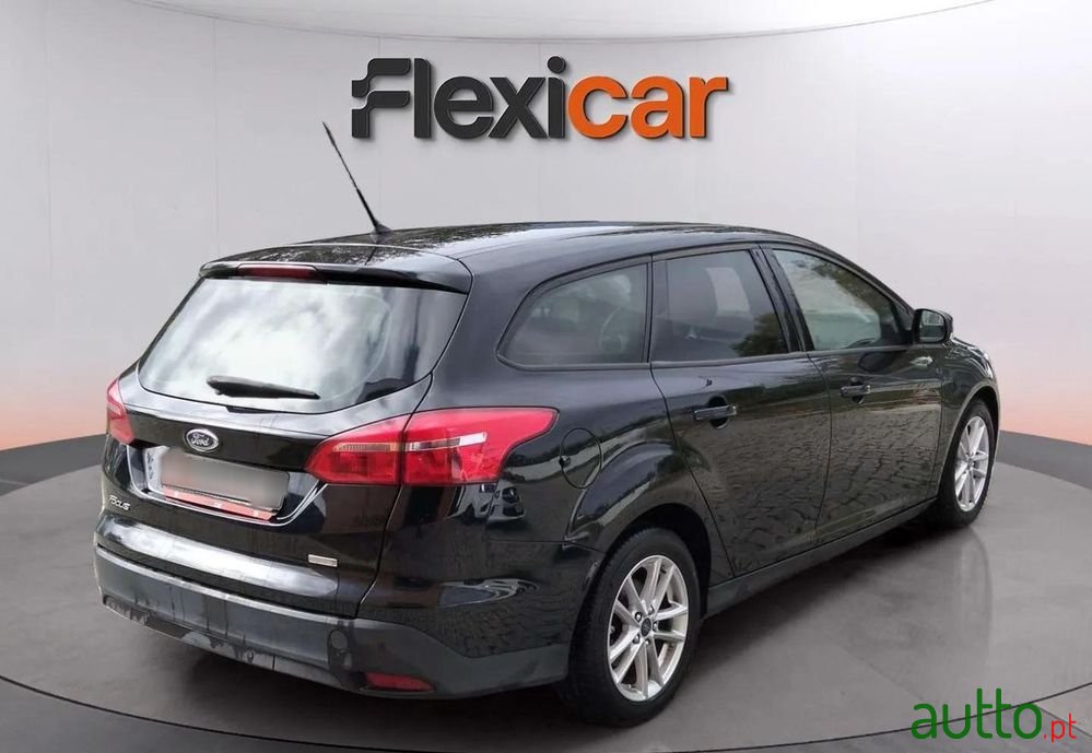 2017' Ford Focus Sw photo #3