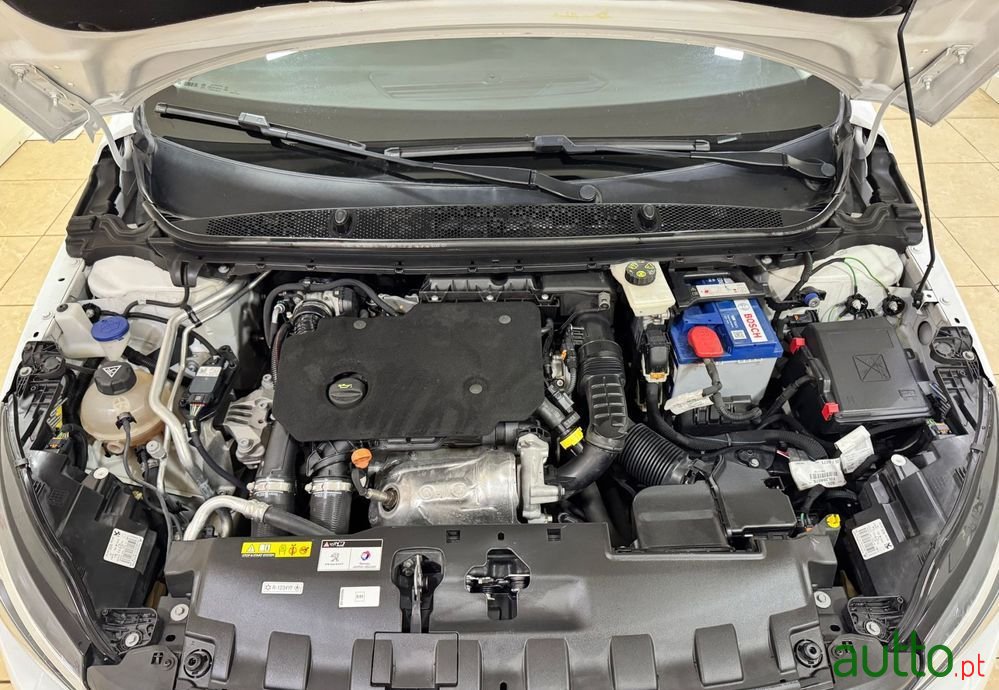 2020' Peugeot 308 photo #5