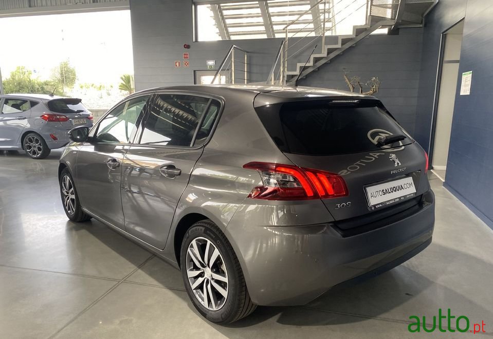 2021' Peugeot 308 photo #3