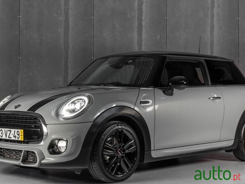 2019' MINI Cooper photo #1