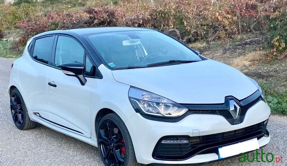 2015' Renault Clio photo #4