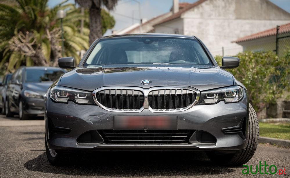 2019' BMW Série 3 photo #2
