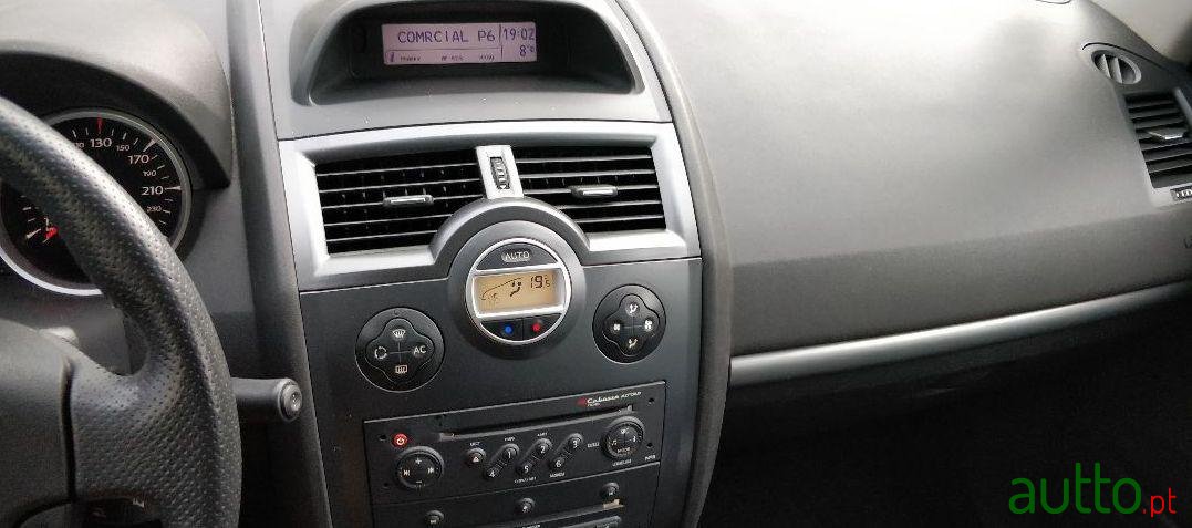 2008' Renault Megane Break photo #1