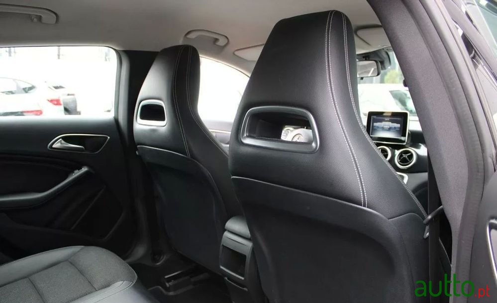 2016' Mercedes-Benz Classe Cla photo #5