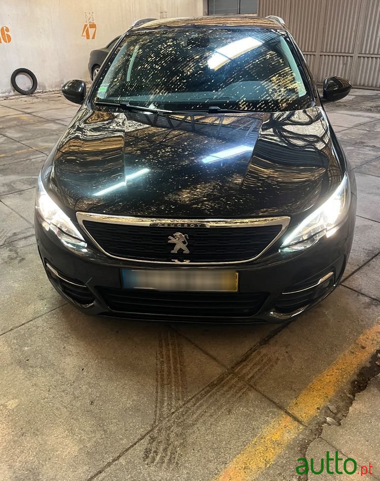 2018' Peugeot 308 Sw photo #1