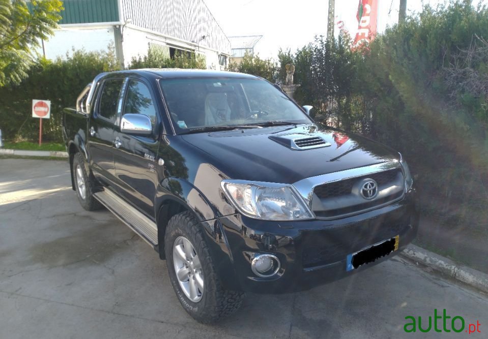 2009' Toyota Hilux photo #2