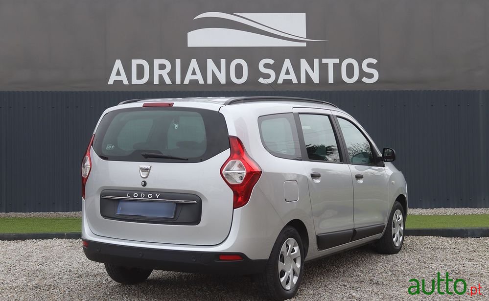 2018' Dacia Lodgy photo #6