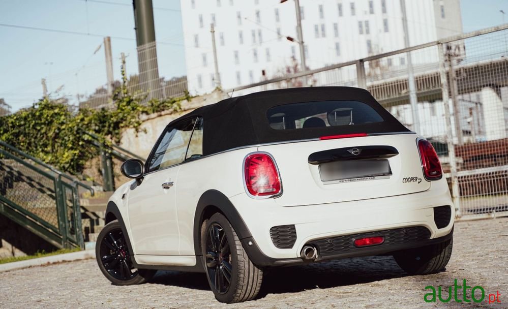 2018' MINI Cabrio Cooper D photo #4