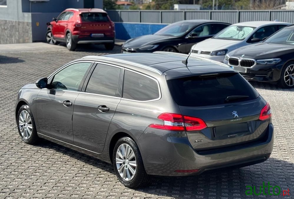 2017' Peugeot 308 Sw photo #5