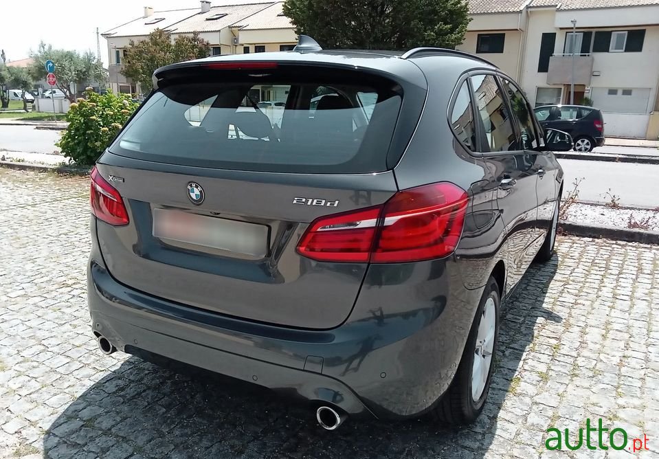 2018' BMW 218 Active Tourer photo #4