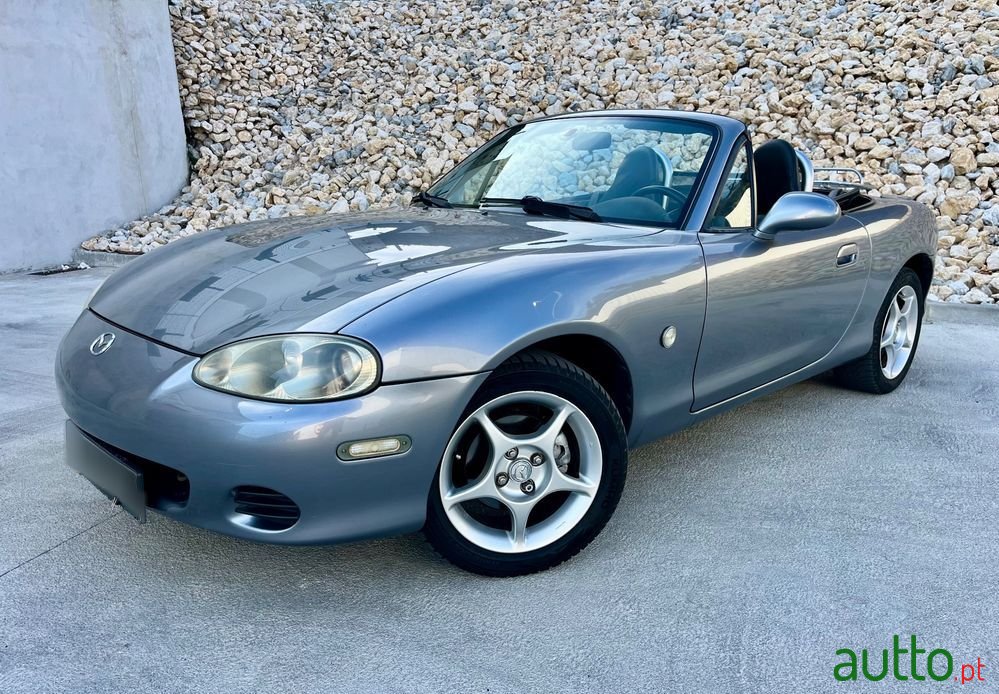 2002' Mazda MX-5 photo #1