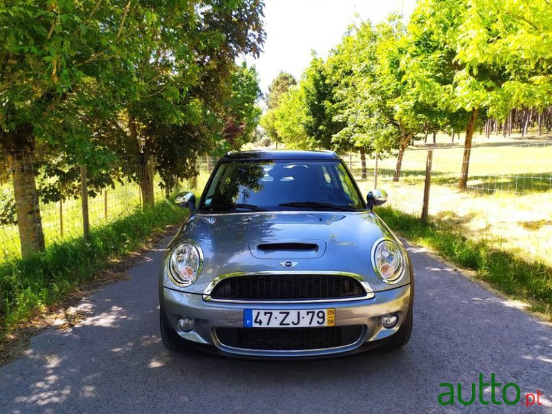 2009' MINI Clubman S photo #1