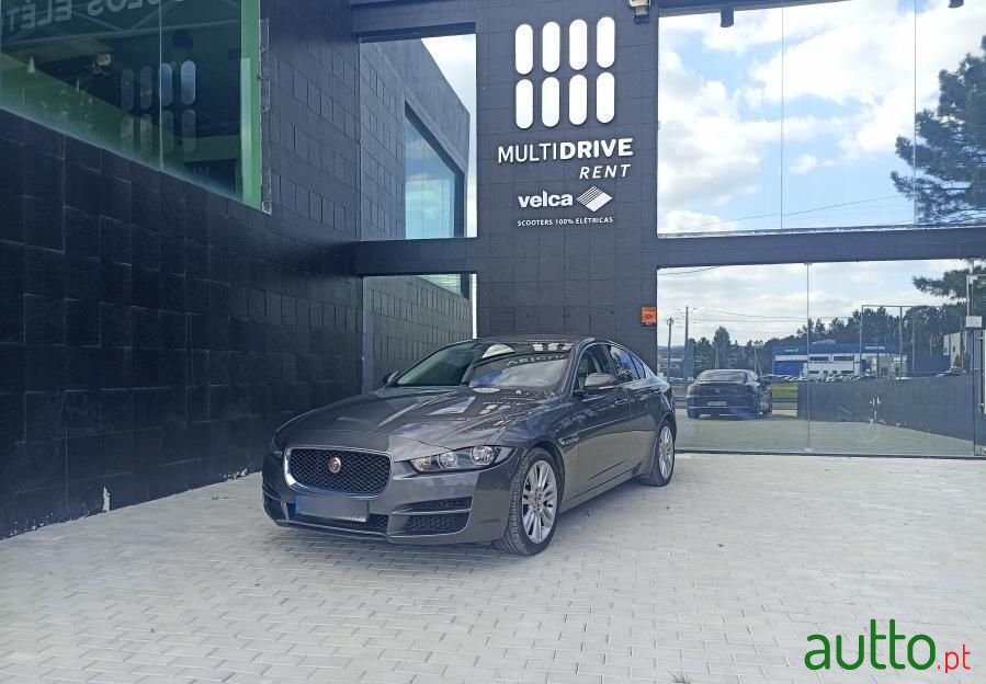 2015' Jaguar XE photo #1