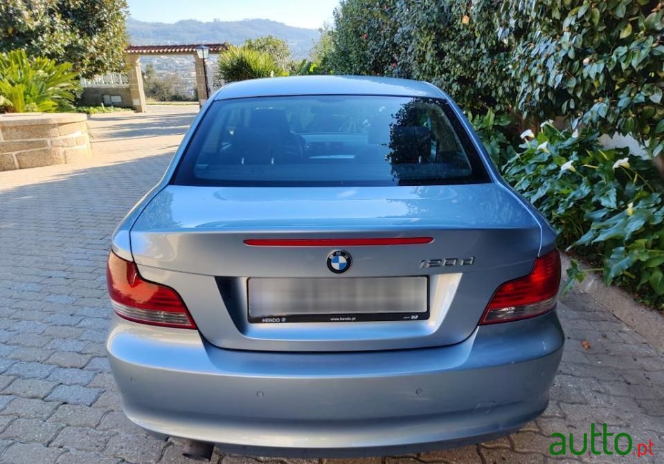 2009' BMW 120 D photo #5