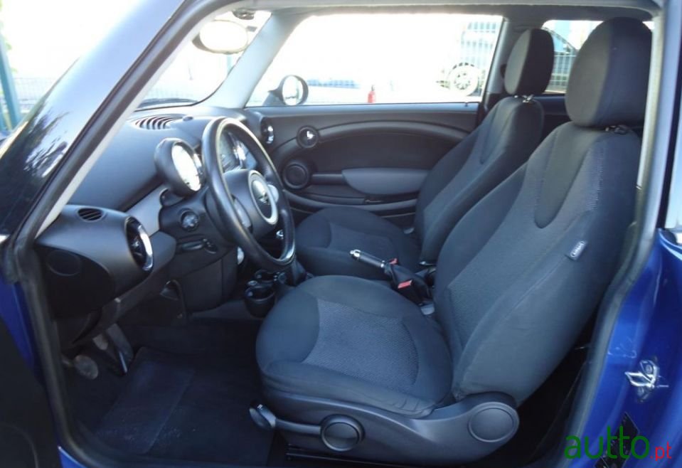 2008' MINI Cooper photo #6