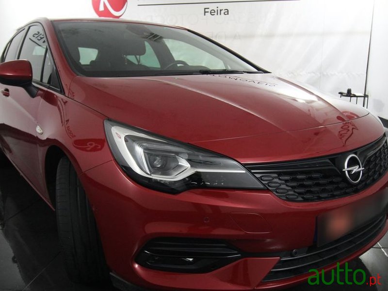 2019' Opel Astra photo #3