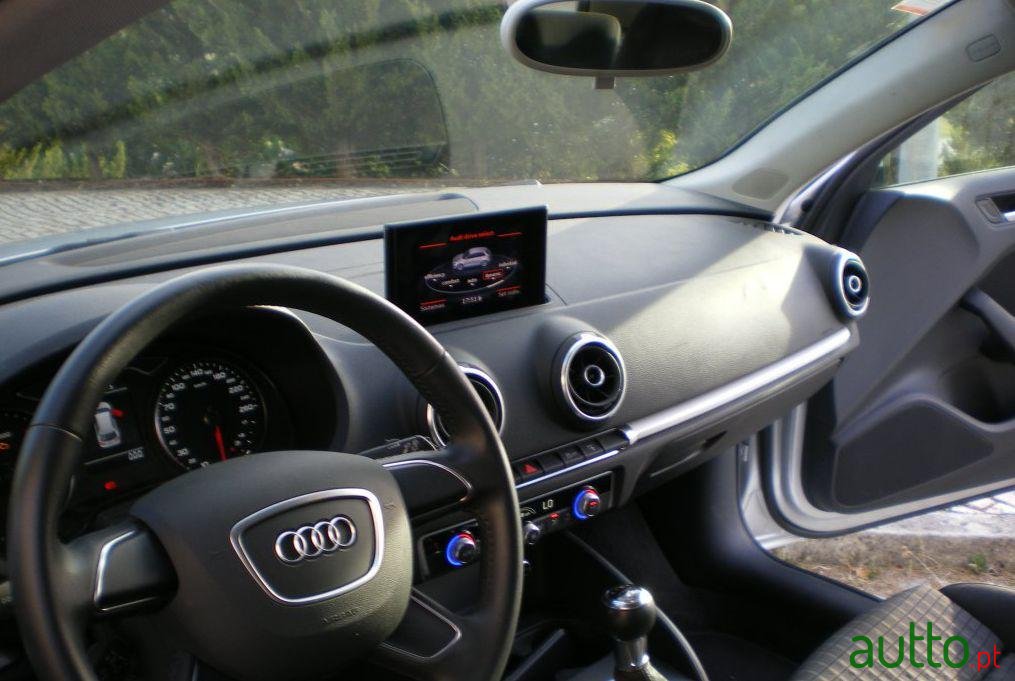 2013' Audi 1.6 TDi Advance photo #3