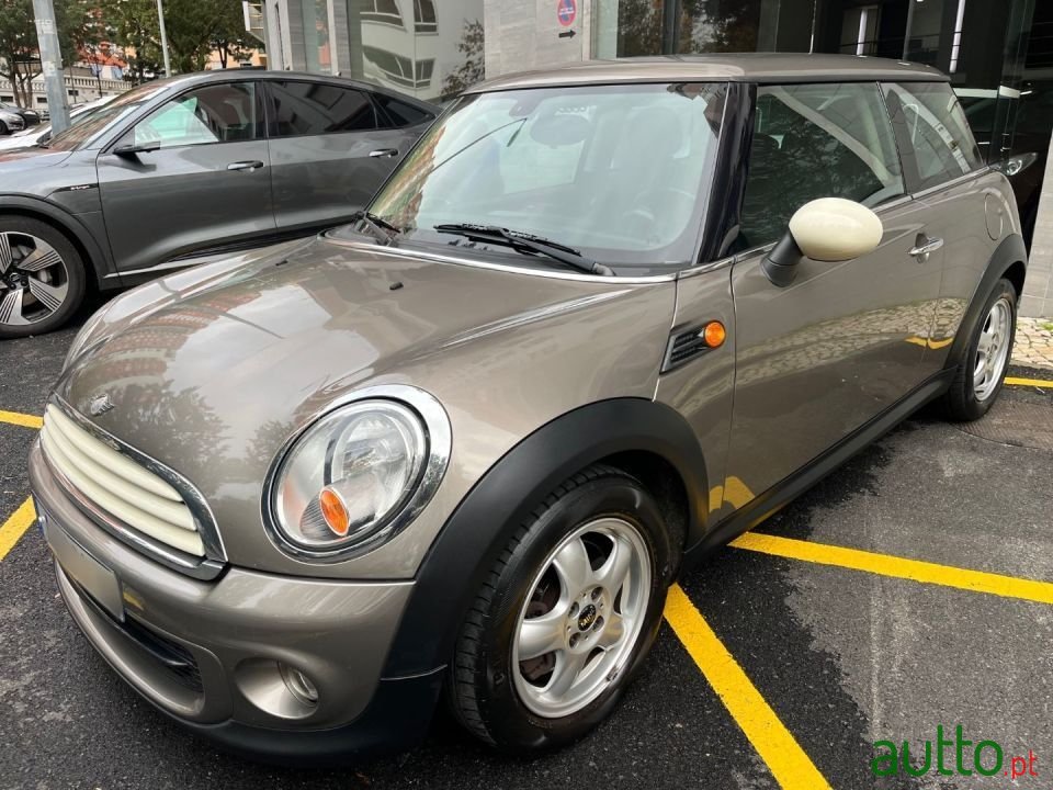 2011' MINI One photo #2