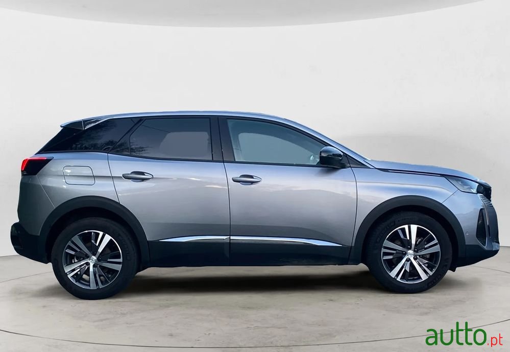 2022' Peugeot 3008 photo #6