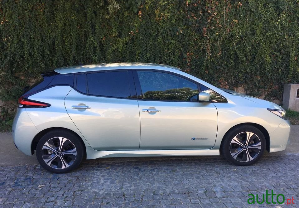 2018' Nissan Leaf photo #2