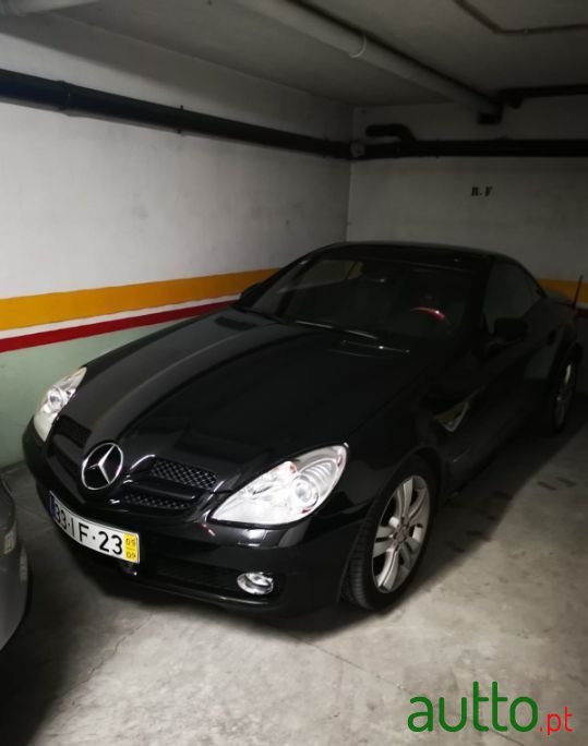 2009' Mercedes-Benz Slk-200 photo #2